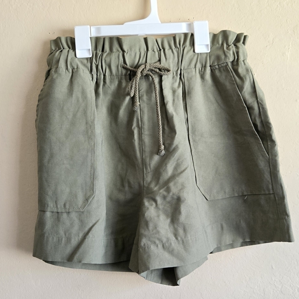 Forever 21 Olive Paperbag Drawstring Shorts Size Large - Picture 9 of 10